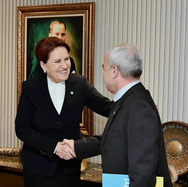 iyi-partide-istifa-erdal-sarizeybek-mesele-koltuk-degil-diyerek-partiden-ayrildi-1672168841080.jpg İYİ Parti'de istifa: Erdal Sarızeybek 'Mesele koltuk değil' diyerek partiden ayrıldı - 2