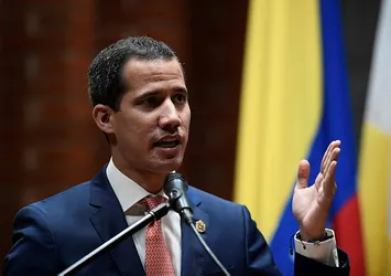 Maduro hükümeti ve Guaido görüştü