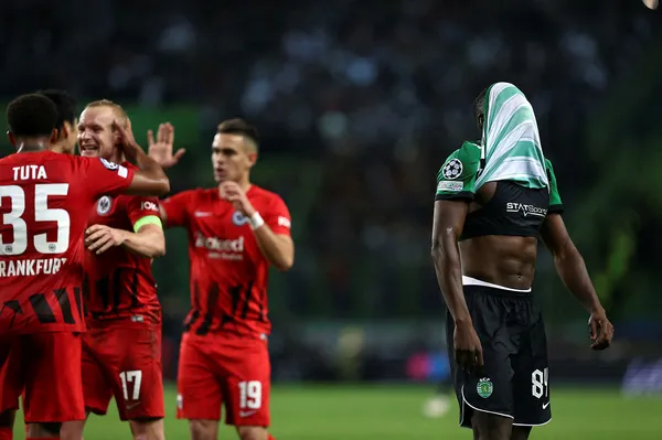 Şampiyonlar Ligi’nde tarihi gece! Tudor’lu Marsilya son saniye golüyle Avrupa’dan elendi! Bir zamanların efsanesi Atletico Madrid’e büyük şok...