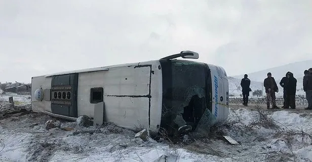 Kayseri'de tur otobüsü devrildi: 43 kişi yaralandı - 1