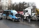Kamyonu minibüse çarptı! Şoför gözyaşlarına boğuldu