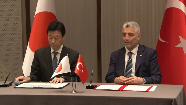 1694086561164.jpg Japonya Bakan Yasutoshi Nishimura müjdeyi verdi: Türkiye'ye yatırımlar artacak - 3