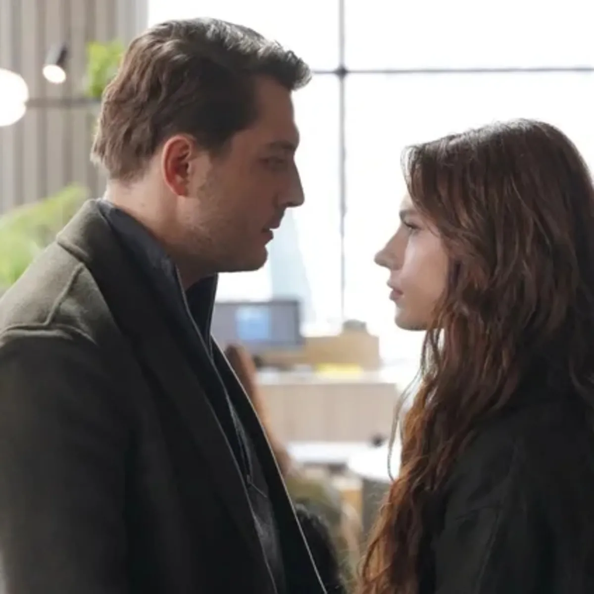 Aynı Yağmur Altında’da yeni bölümüyle bu akşam atv’de! Kalpleri parçalayan veda