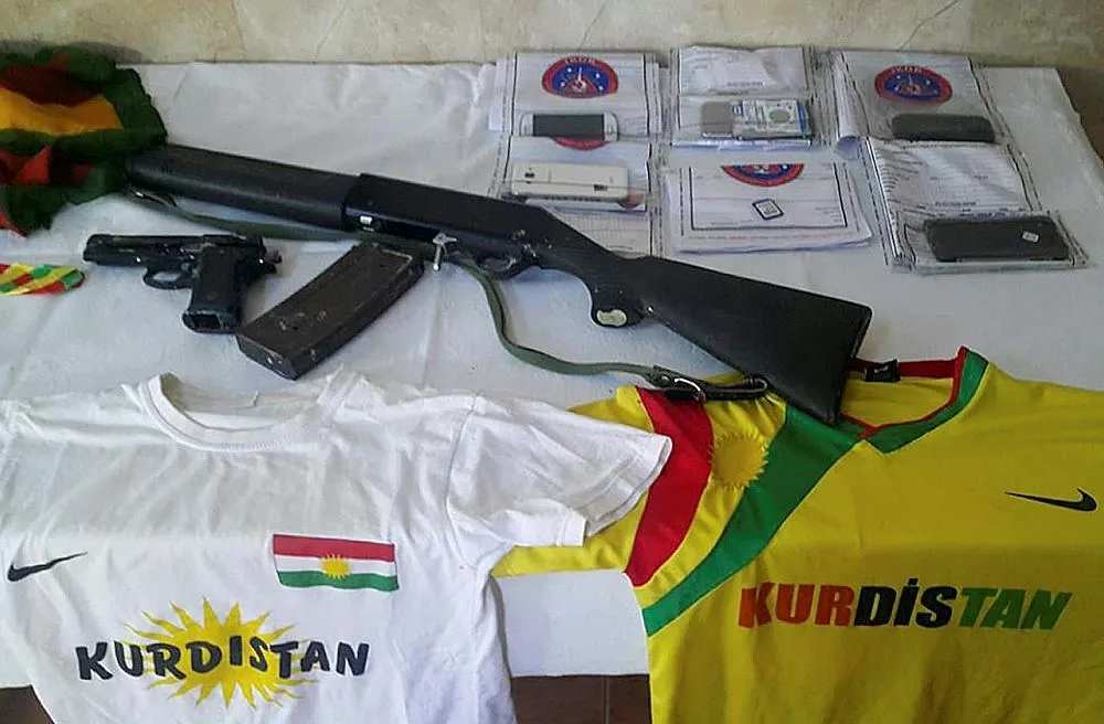 İzmir'de terör örgütü PKK/KCK operasyonu: 8 gözaltı - 1