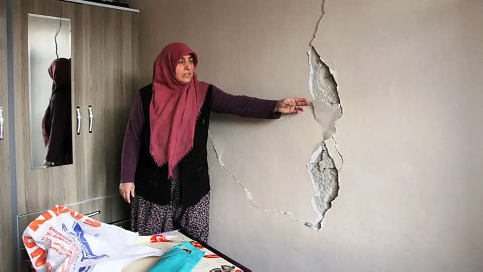 Elazığ’da 88 yapı için acil yıkım kararı, depremden kaçış