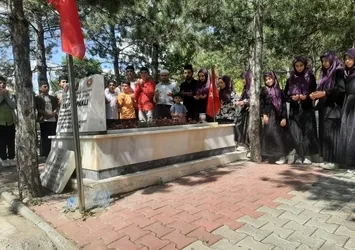 Sungurlu'da 15 Temmuz şehitleri unutulmadı! Merkez Çarşıbaşı Camiinde tüm şehitler için Kur'an-ı kerim okuması...