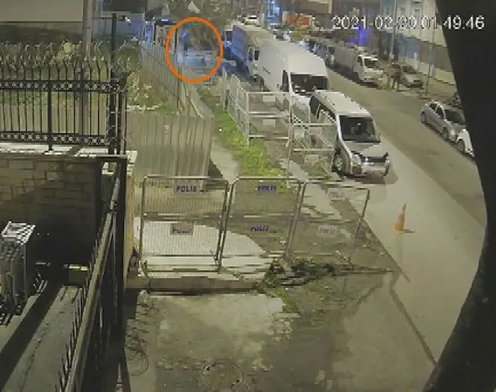 Son dakika: İstanbul Yenibosna'da tabur komutanlığında keşif yapan DEAŞ’lı terörist yakalandı! Akılalmaz savunma - 1