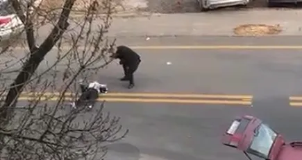 ankarada-eski-es-dehseti-once-silahla-vurdu-ardindan-basinda-olmesini-bekledi-1670849365574.jpg Ankara’da eski eş dehşeti! Önce silahla vurdu ardından başında ölmesini bekledi - 2