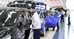 Otomobil fiyatları düştü satışlar arttı