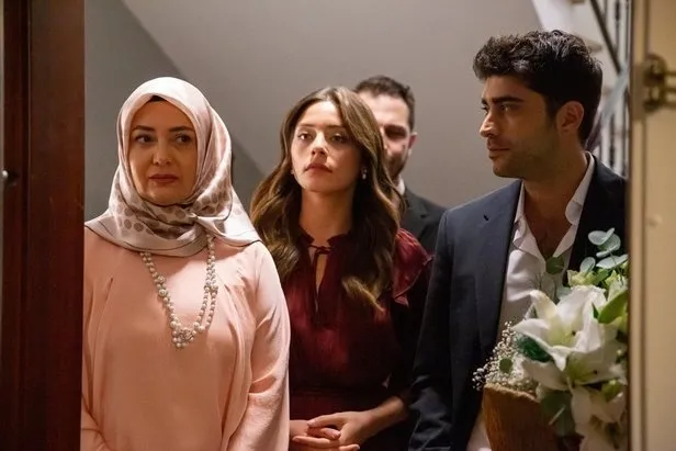 Kızılcık Şerbeti dizisi uyarlama mı, gerçek mi? Kızılcık Şerbeti oyunları kimler, kim neyi oynuyor?