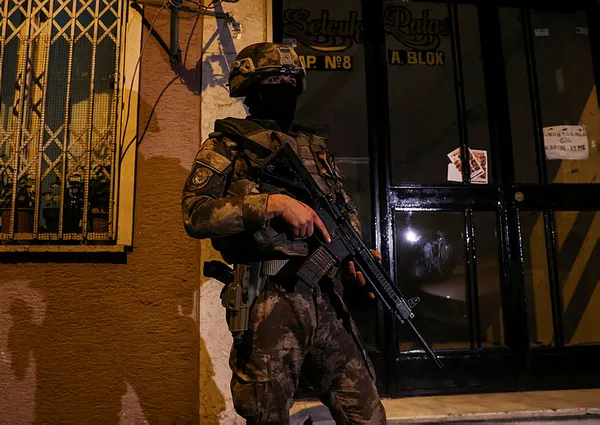 İstanbul’da DEAŞ’a darbe: Çok sayıda gözaltı var