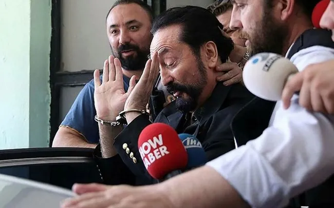 Adnan Oktar örgütünün ‘Hukuk Grubu’ hakim savcıları tek tek fişlemiş!