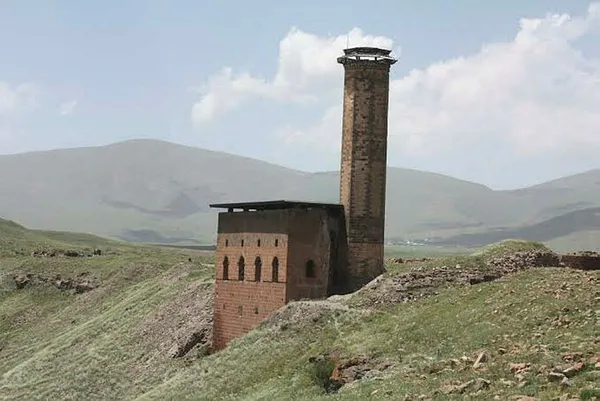 UNESCO Dünya Kültür Mirası Listesi’nde yer alıyor! 950 yıllık Ebu’l Manuçehr Camii’nde tarih yeniden canlanacak