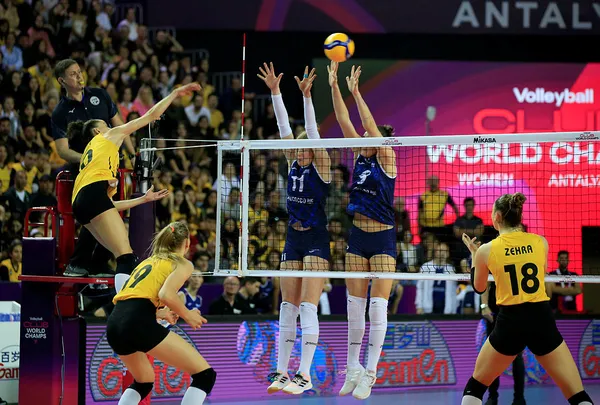 1671385267548.jpg Vakıfbank Dünya ikincisi oldu! Finalde Imoco Volley 3-1 kazandı - 1