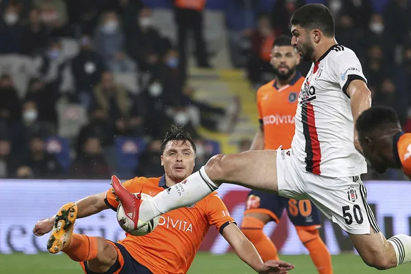 bugun-kendimize-yakismayan-bir-oyun-sergiledik-besiktasta-basaksehir-maci-sonrasi-flas-aciklamalar-1634330392064.jpg Bugün kendimize yakışmayan bir oyun sergiledik! Beşiktaş'ta Başakşehir maçı sonrası flaş açıklamalar - 1