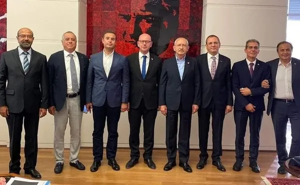 CHP'nin "hain" ilan ettiği başkana gurur rozeti Kılıçdaroğlu'ndan! Çıkar uğruna ilkesiz siyaset - 5