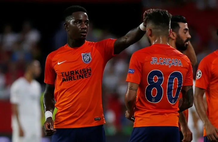 Medipol Başakşehir'e Eljero Elia'dan kötü haber!