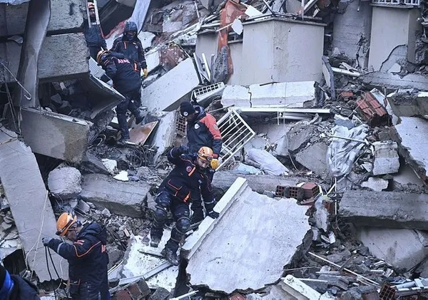 Yabancı uzmanlar değerlendirdi: İngiltere ikiye bölünürdü! Türkiye’deki depremin eşi benzeri yok