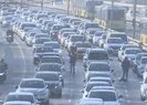 İstanbul trafiğine korona darbesi! Okullar kapandı, toplu ulaşım azaldı ve trafik arttı