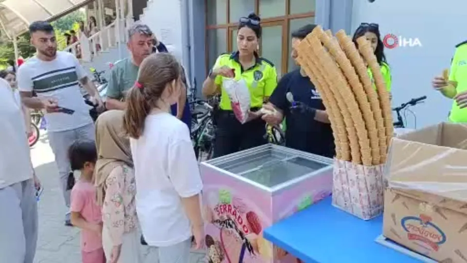 Önce eğitim sonra dondurma ikramı