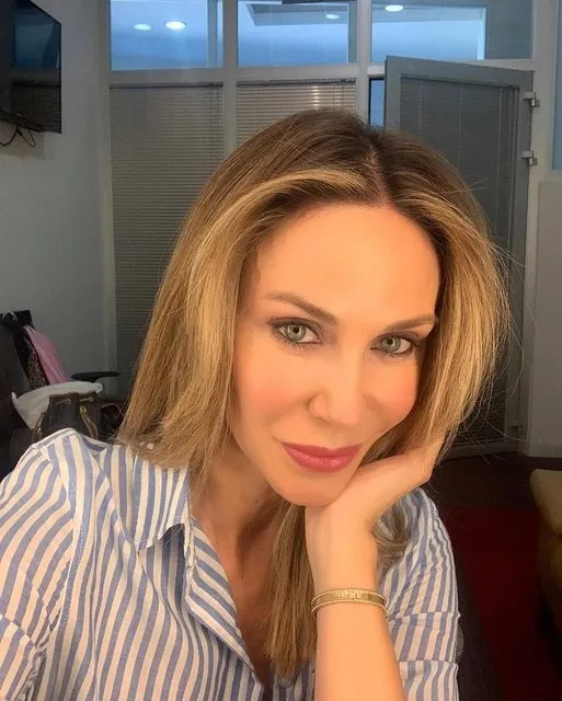 sag-gosterip-sol-vurdu-demet-sener-aski-veli-toplantisinda-buldu-1630658471183.jpg Sağ gösterip sol vurdu! Demet Şener aşkı veli toplantısında buldu