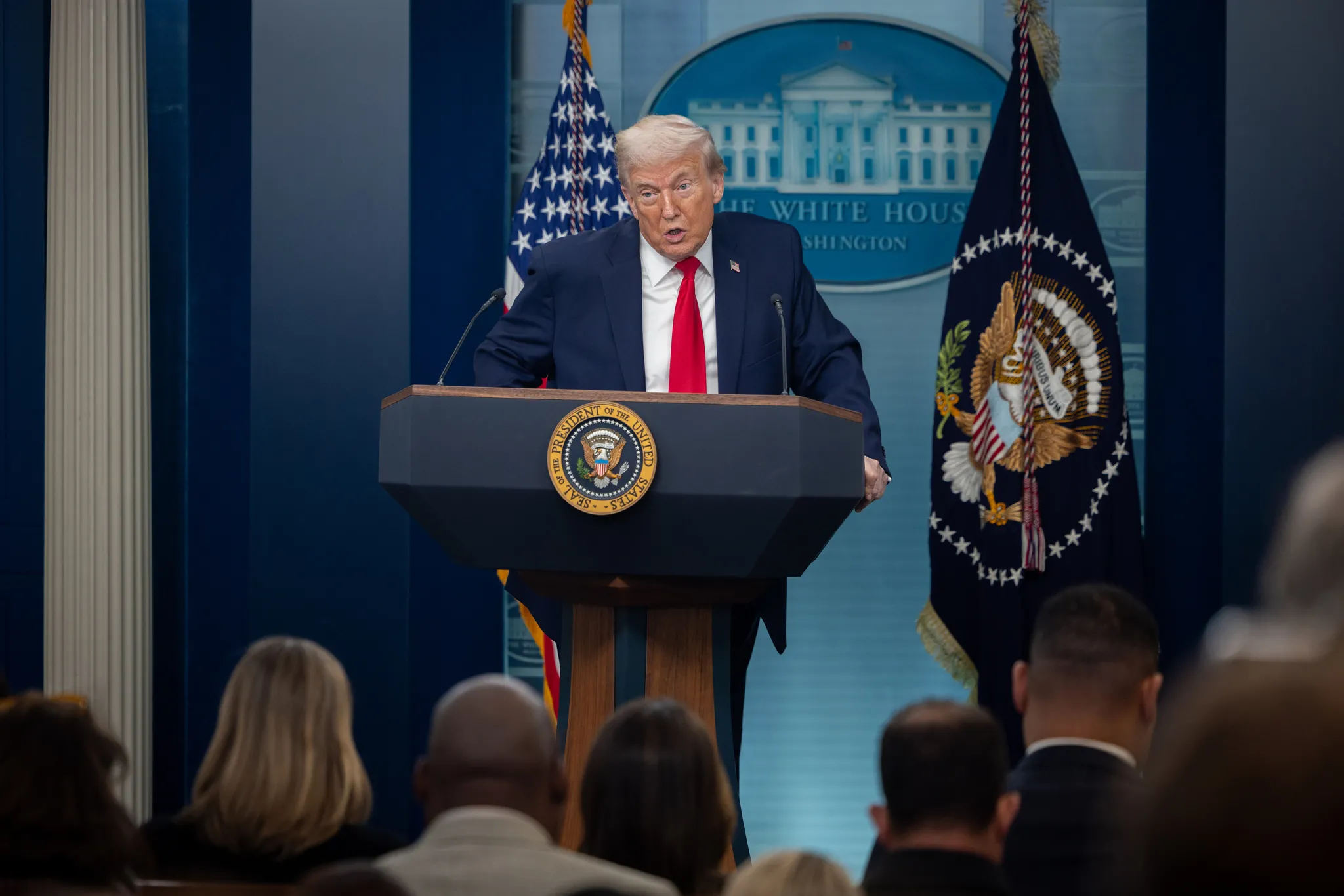 Trump’tan suikast resti: Bir şey olursa İran'ı haritandan sileriz