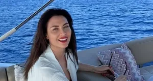 Nefise Karatay kızıyla tekne tatilinde!