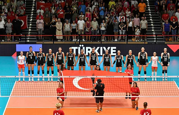 A Milli Kadın Voleybol Takımı Azerbaycan’ı yendi
