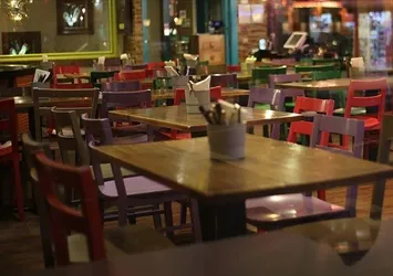 Restoranlarda menü oyunu! Vatandaşı oyalayıp biri üç yapıyorlar
