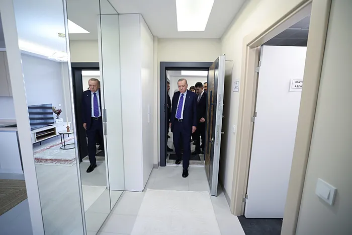 Başkan Erdoğan örnek TOKİ evlerini gezdi! 500 bin sosyal konut projesi hayata geçiriliyor