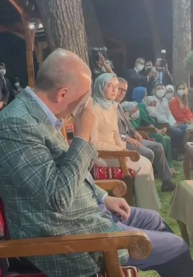 Başkan Erdoğan'ın duygu dolu anları | Seslendirdiği şiiri dinlerken gözyaşlarına hakim olamadı - 2