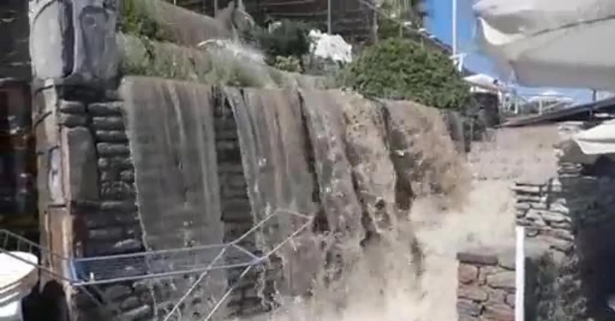 CHP yönetimindeki Bodrum’da sular yine yollara aktı! Vatandaş belediyeye isyan etti