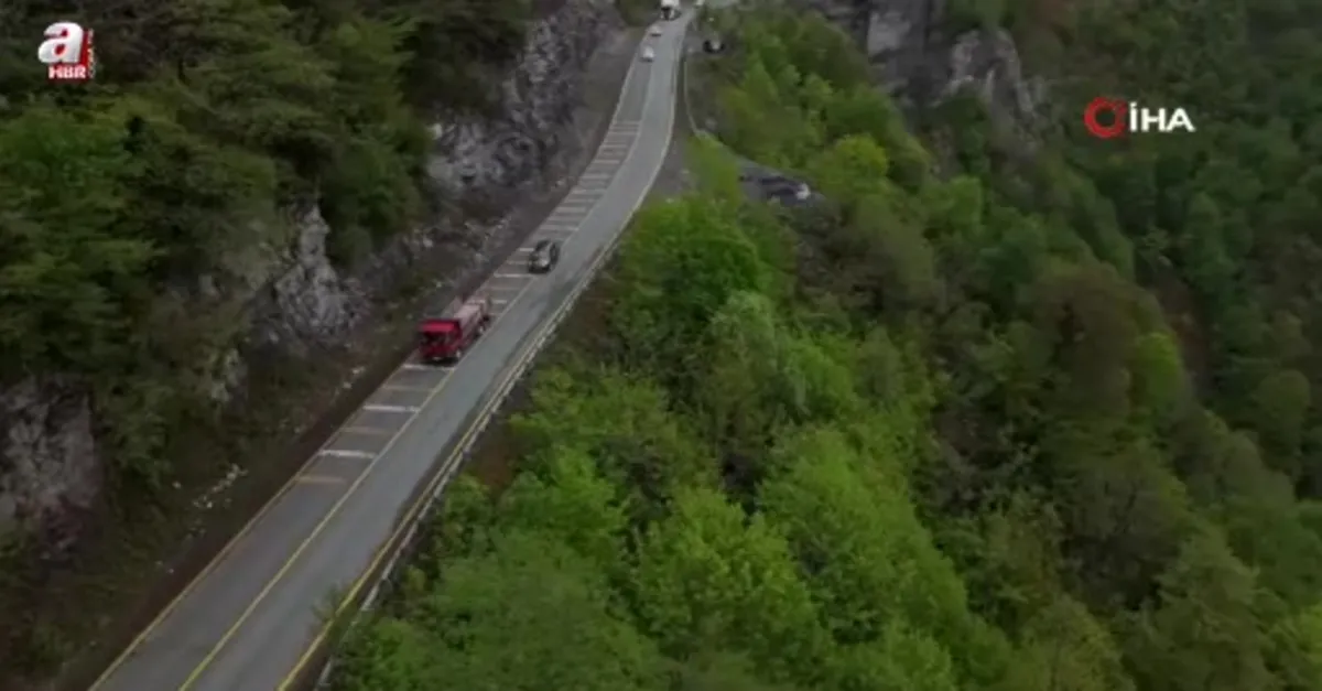 Artvin'de tünel bakım için kapandı