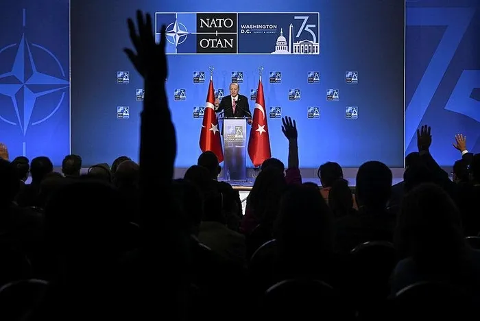 baskan-erdogan-nato-liderler-zirvesine-gittigi-abdden-ayrildi-1720749109831.jpeg Başkan Erdoğan NATO Liderler Zirvesi için geldiği ABD'den ayrıldı - 1