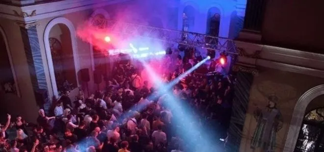Aziz Vukolos Kilisesi’nden skandal parti görüntüleri! CHP’li İzmir Büyükşehir Belediyesi’ne sert tepki: Mabedimizde içki içilmiş dans edilmiş
