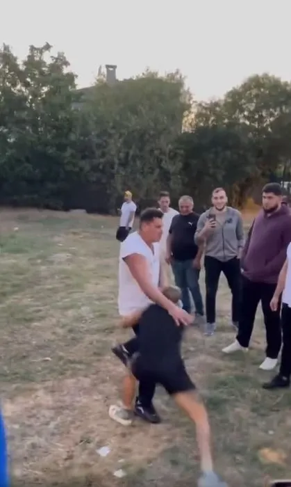 kaan-kazgan-kimdir-savas-cebeciye-meydan-okuyan-kaan-kazgan-boyu-ve-kilo-kac-1695099316249.jpg Kaan Kazgan kimdir? Savaş Cebeci'ye meydan okuyan Kaan Kazgan boyu ve kilosu kaç? - 5