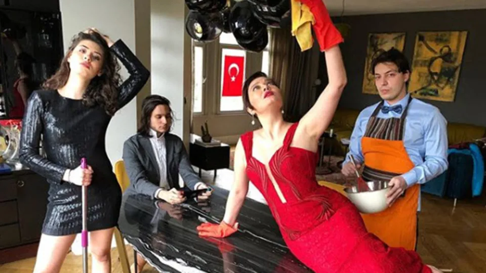 Nurgül Yeşilçay'ın 23 Nisan kutlaması takipçilerinin yüzünü güldürdü