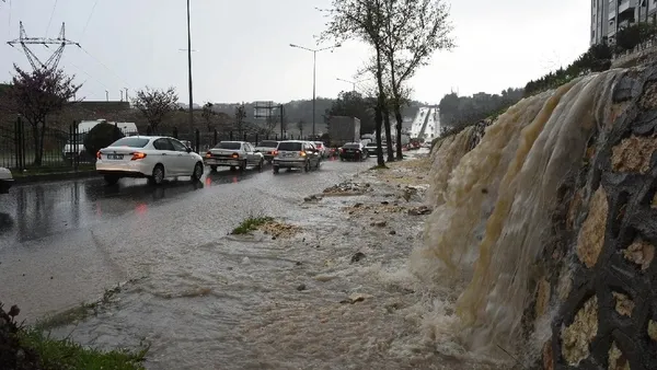 Meteoroloji'den kritik uyarı! Çok sayıda il için sağanak yağış alarmı - 8