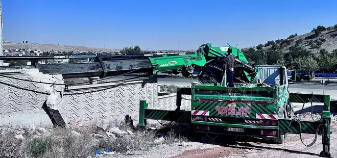 Gaziantep’te vinç kazası! Çalışırken üzerine düştü