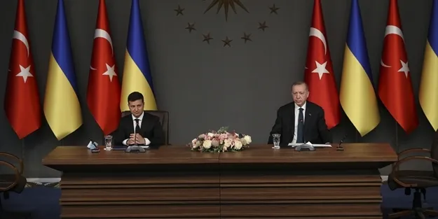 Son dakika: Rusya ile savaşın eşiğindeki Ukrayna'dan Türkiye'ye kritik ziyaret! Vladimir Zelenskiy Huber Köşkü'nde - 6