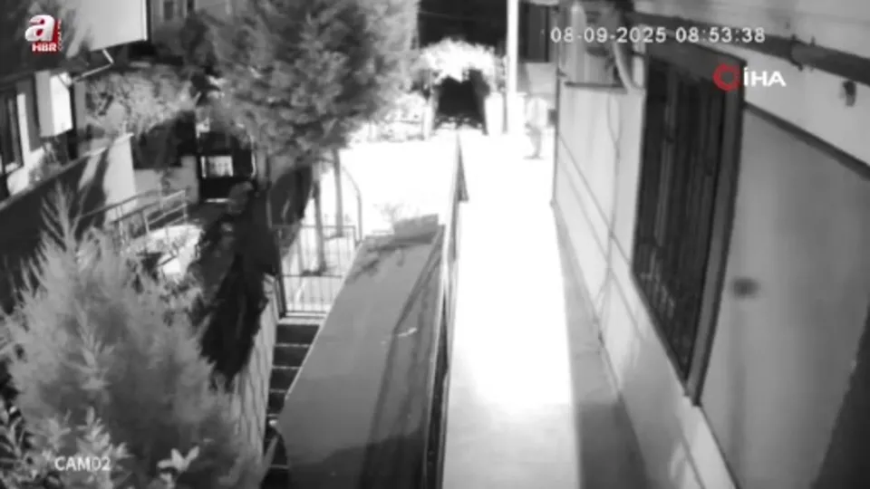 Terlik takasıyla hırsızlık