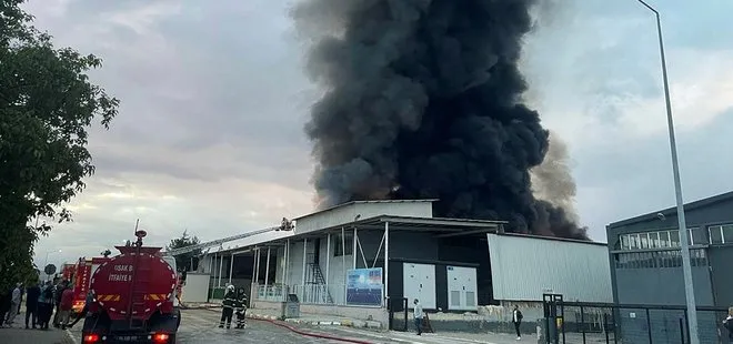 Uşak’ta tekstil fabrikasında yangın!