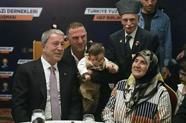 1684780013108.jpg Milli Savunma Bakanı Hulusi Akar şehit ailelerini ve gazilerle buluştu! "Parti değil, zihniyet meselesi" - 3