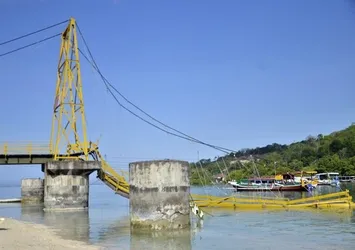 Bali’de asma köprü çöktü: 9 kişi öldü