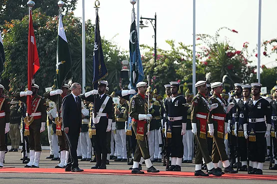 Cumhurbaşkanı Erdoğan Pakistan'da resmi törenle karşılandı - 1