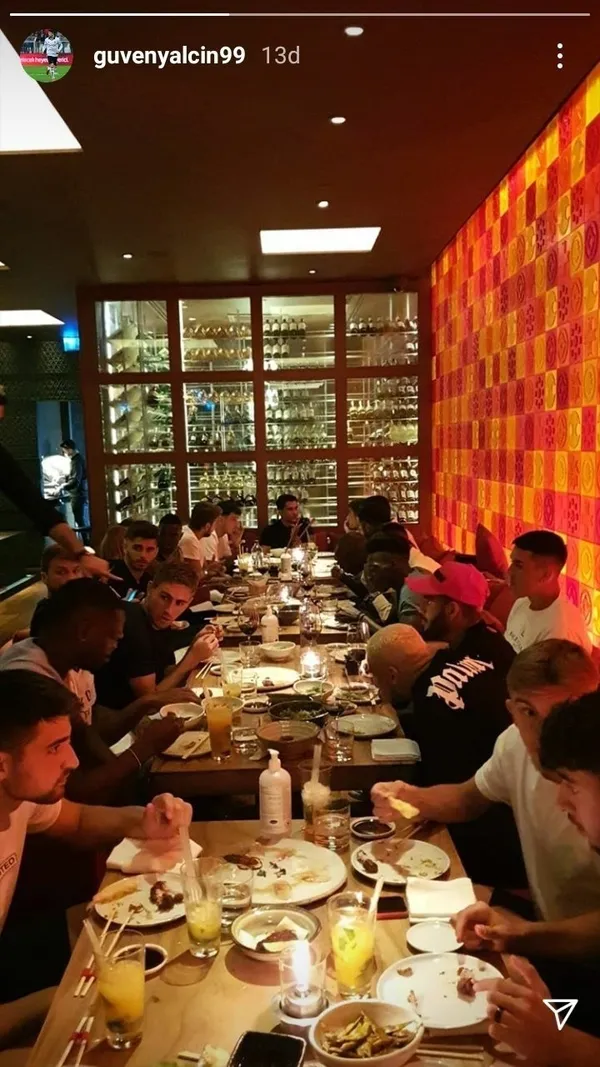 Brezilyalı savunmacı Beşiktaşlı oyuncularla yemeğe katıldı - 1