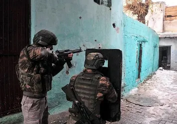 Teslim olan terörist "PKK'nın Sur yapılanması"nı anlattı