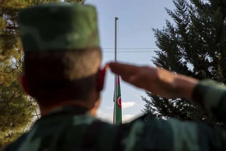 Ermenistan işgalinden kurtarılan Azerbaycan'ın Zengilan kentindeki karakollara bayrak çekildi