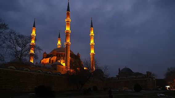 arefe-gunu-oruc-tutulur-mu-farz-mi-fazileti-ve-onemi-nedir-arife-gunu-oruc-tutarsa-2-yillik-oruc-sevabi-alir-m-1681819345233.jpg Arefe günü oruç tutulur mu, farz mı? Fazileti ve önemi nedir? Arife günü oruç tutarsa 2 yıllık oruç sevabı alır mı? - 4