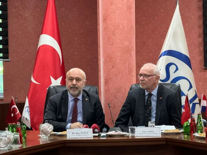 turkiye-hollanda-arasinda-sosyal-guvenlik-anlasmasi-iste-detaylar-1715093449452.jpg Türkiye-Hollanda arasında sosyal güvenlik anlaşması! İşte detaylar - 3